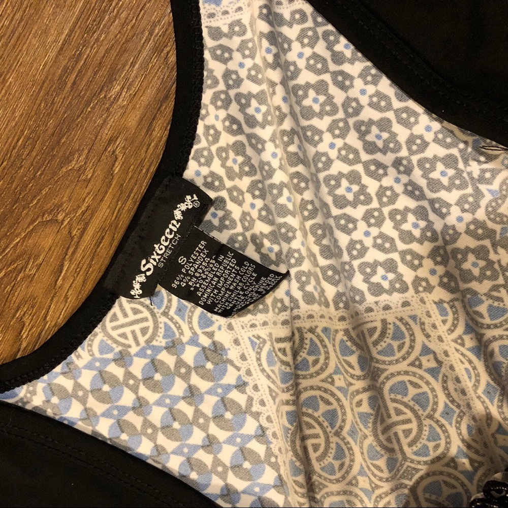 cute patterned top - Picture 3 of 4